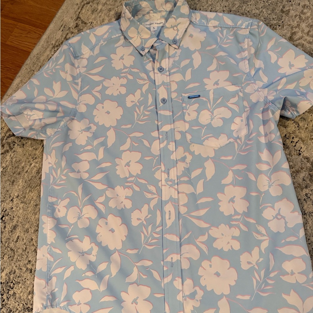 Quicksilver Vintage Summer Men's Light Blue Floral Button-Down Shirt- size s